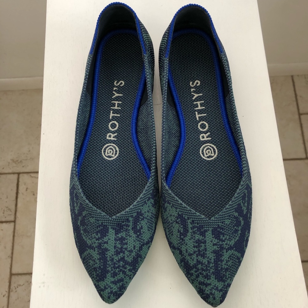 Rothy’s Emerald Blue Snake Points - Size 7